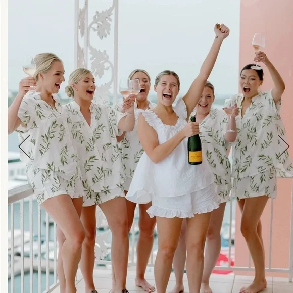 Gorgeous 100% Rayon Piyama Maggie Olive Leaf Pajama Shorts Small - Picture 2 of 6